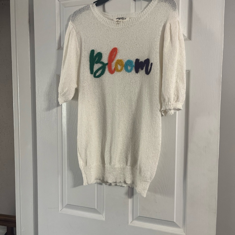 Haptics Light Weight White woman Knit Puff Sleeve Size S Top